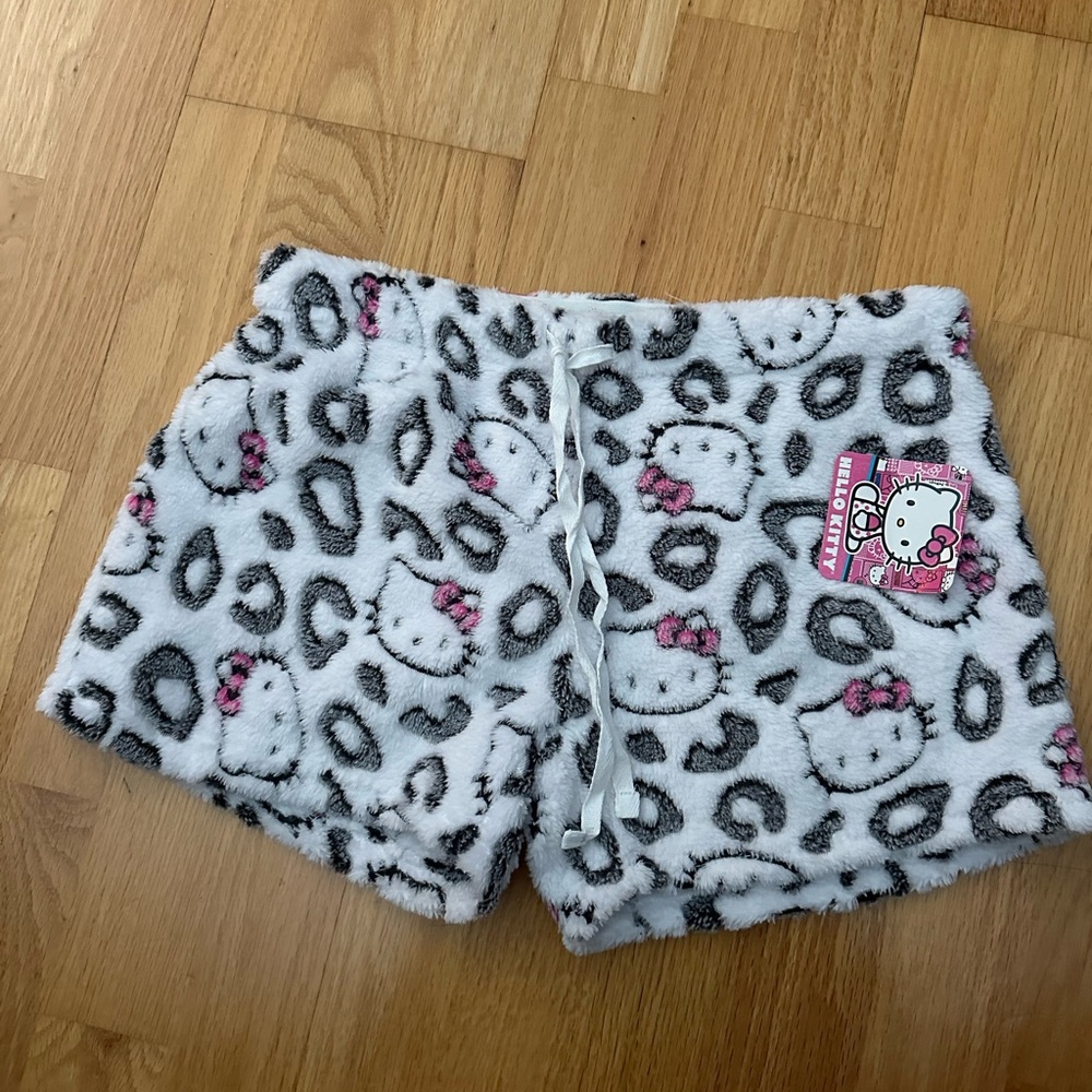 Sanrio Hello Kitty Fuzzy White and Pink Shorts size s/ch/p NEW